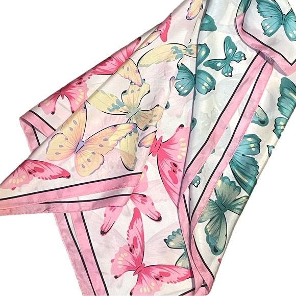 100% Silk Butterfly Scarf Casual Corner Approximately 34” x 34” Square - Picture 12 of 12